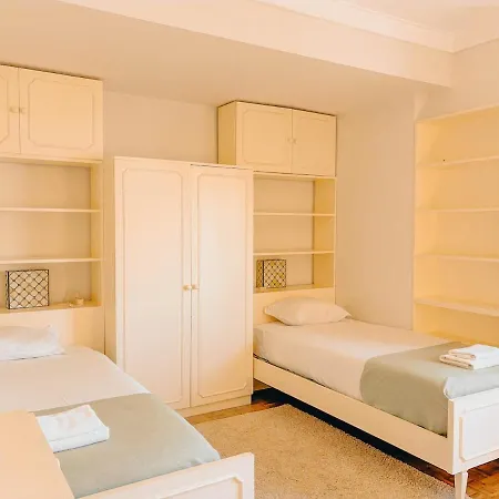 River Vista - 2 Bedroom Terrace Retreat *