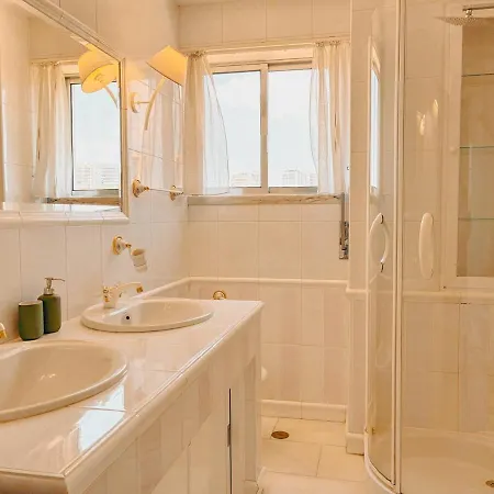 Apartment River Vista - 2 Bedroom Terrace Retreat